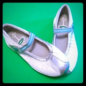 WOMEN'S  T Shoes